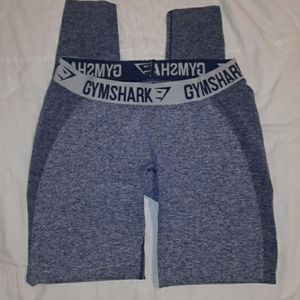 Gym shark leggings